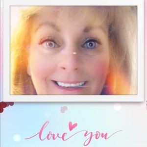 Meet your Posher, Laurie